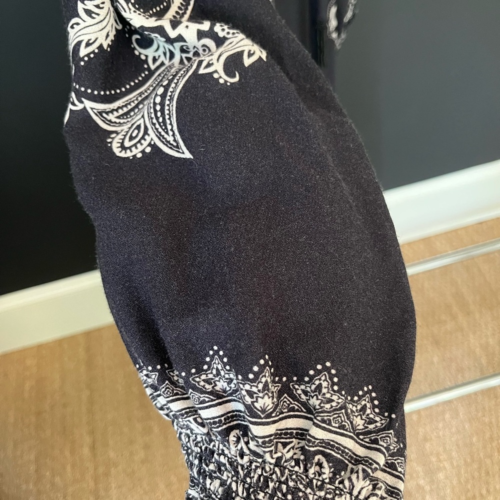 FARM Rio Black & White Paisley Maxi Dress - Picture 9 of 14